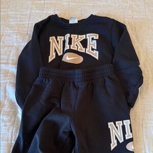 Nike Kids Black and White Game Day Sweatpants Set